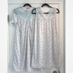 Vintage‎ Nightgown Housecoat Pignoir Set Size Small Lace Short Sleeve USA Robe